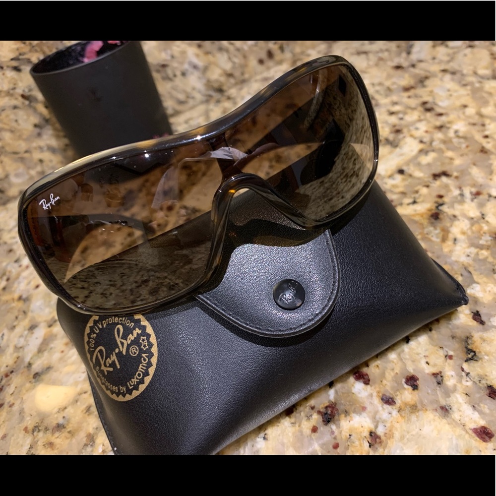 Ray Ban